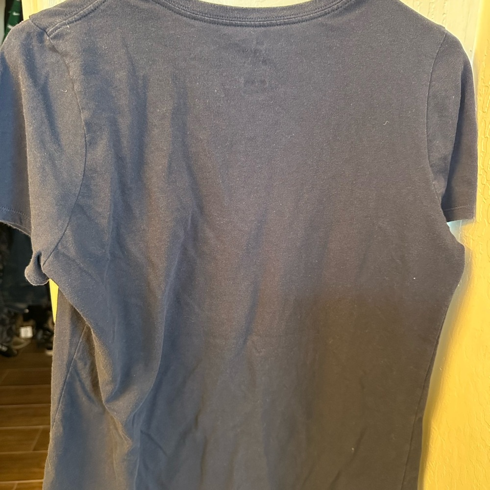 Nike tee - Picture 2 of 2